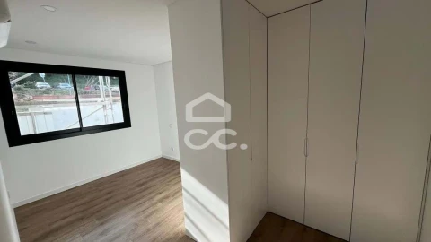 Apartamento T1 para Venda em Darque