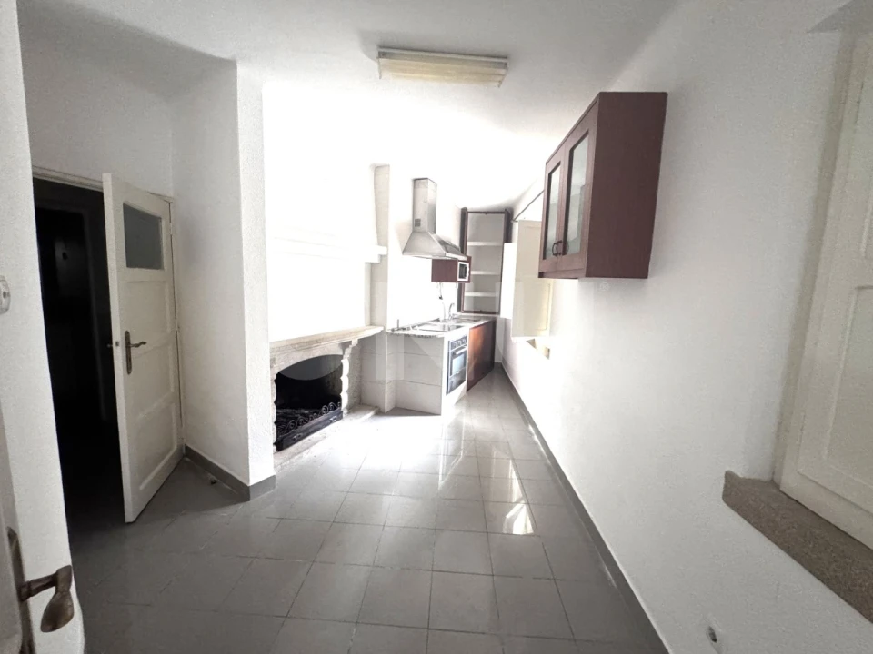 Moradia T2 para Venda em Escalos de Cima e Lousa Foto 3