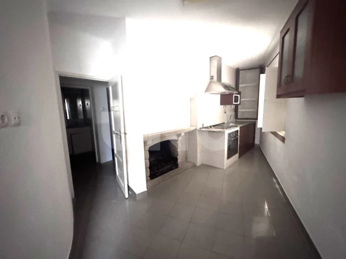 Moradia T2 para Venda em Escalos de Cima e Lousa Foto 2