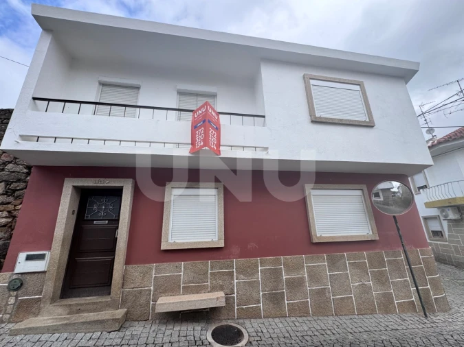 Moradia T2 para Venda em Escalos de Cima e Lousa Foto 1