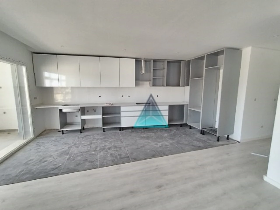 Apartamento T3 para Venda em Corroios Foto 3