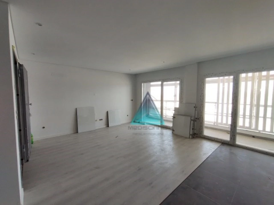 Apartamento T2 para Venda em Corroios Foto 6