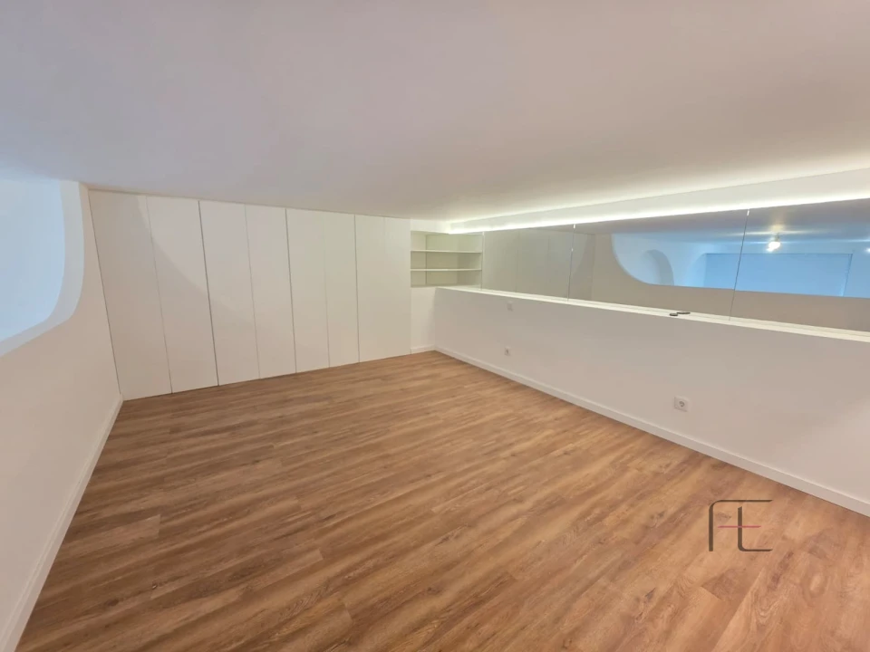 Apartamento T0 para Venda em Aguas Santas Foto 14