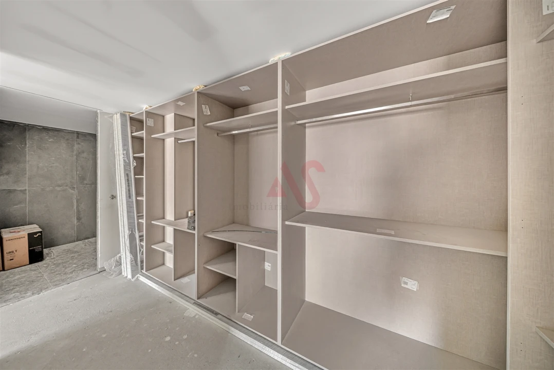 Apartamento T2 para Venda em Espinho Foto 28
