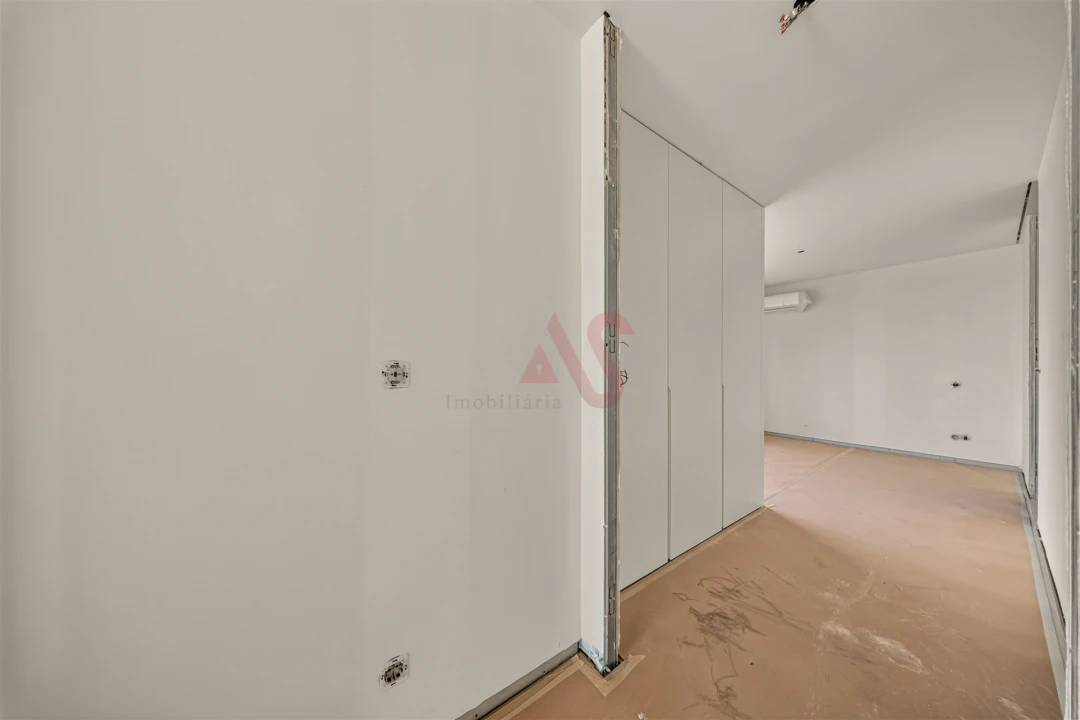 Apartamento T2 para Venda em Espinho Foto 4