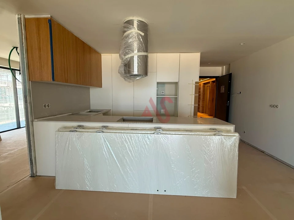 Apartamento T2 para Venda em Espinho Foto 2