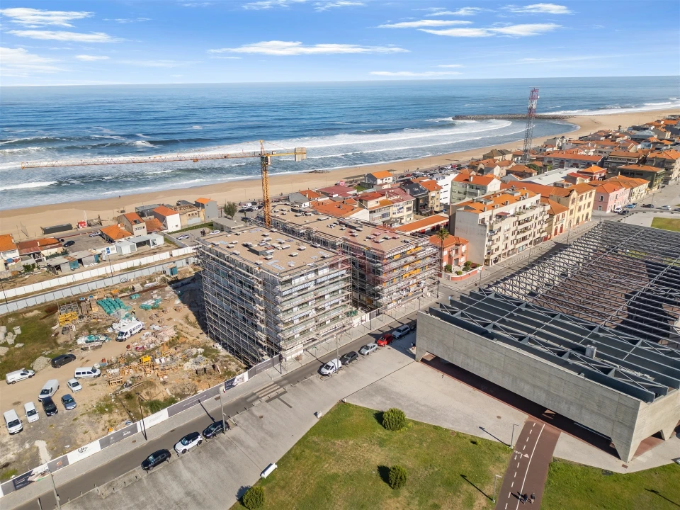 Apartamento T2 para Venda em Espinho Foto 2