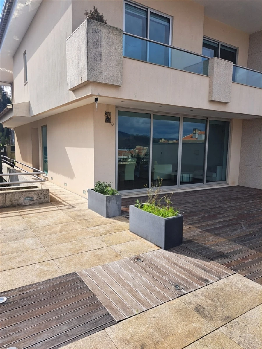 Moradia T3 para Venda em São João da Madeira Foto 24