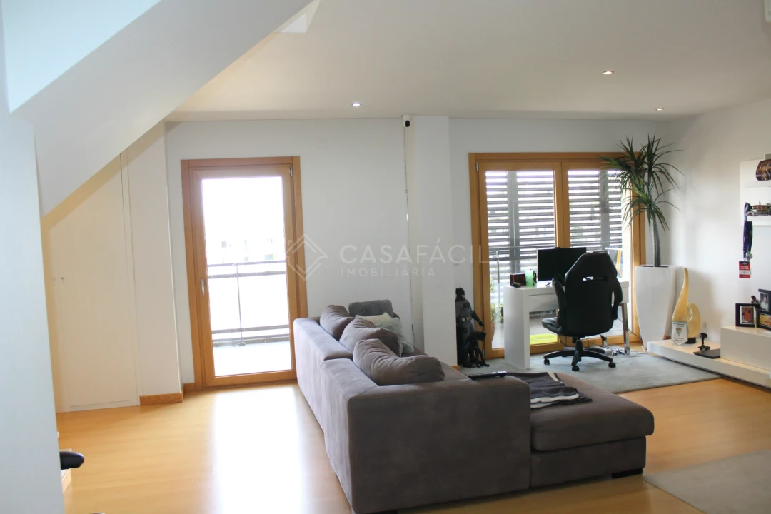Apartamento T4 para Venda em Alcochete Foto 11