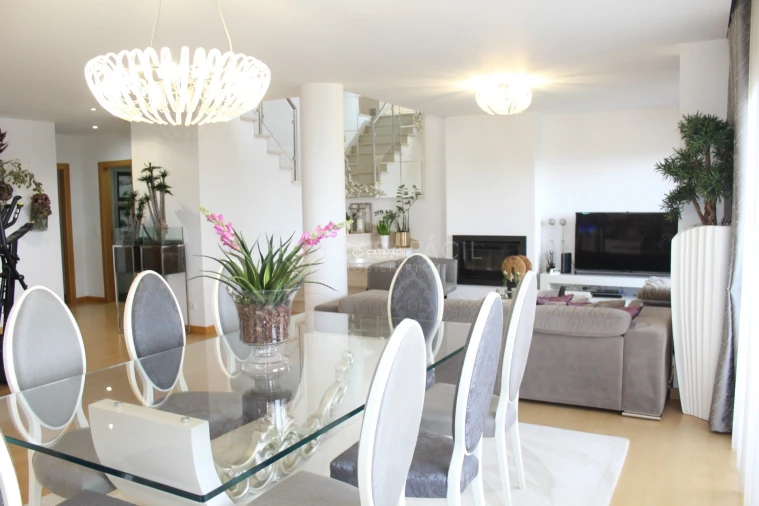 Apartamento T4 para Venda em Alcochete Foto 4