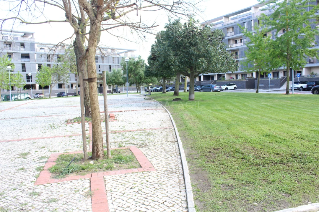 Apartamento T4 para Venda em Alcochete Foto 38