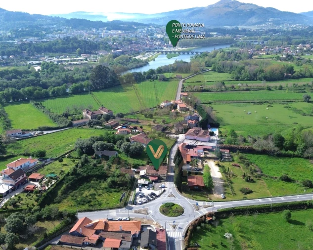 Moradia T4 para Venda em Arcozelo Foto 4