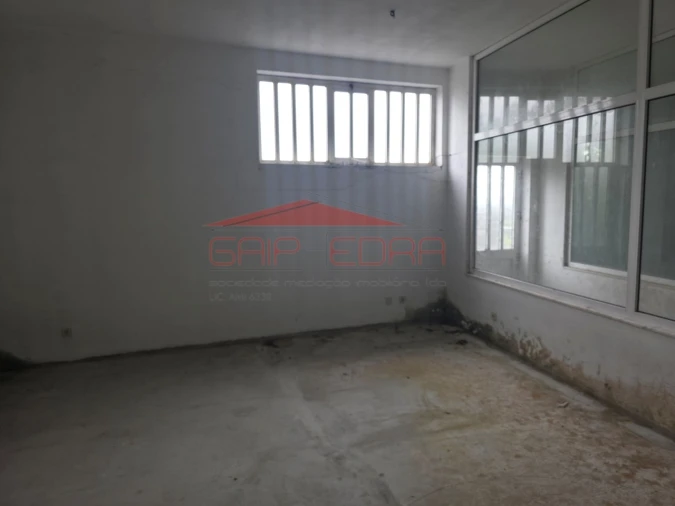 Loja para Venda em Vila Cova da Lixa e Borba de Godim Foto 4