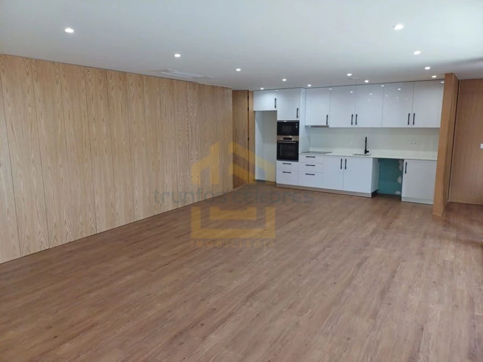 Moradia T2 para Venda em Aver-O-Mar, Amorim e Terroso Foto 4