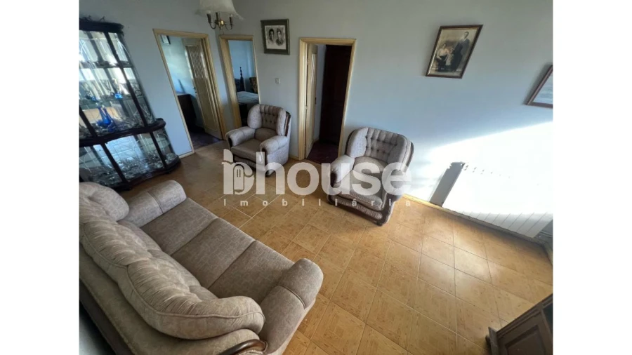 Moradia T4 para Venda em Ervões Foto 9