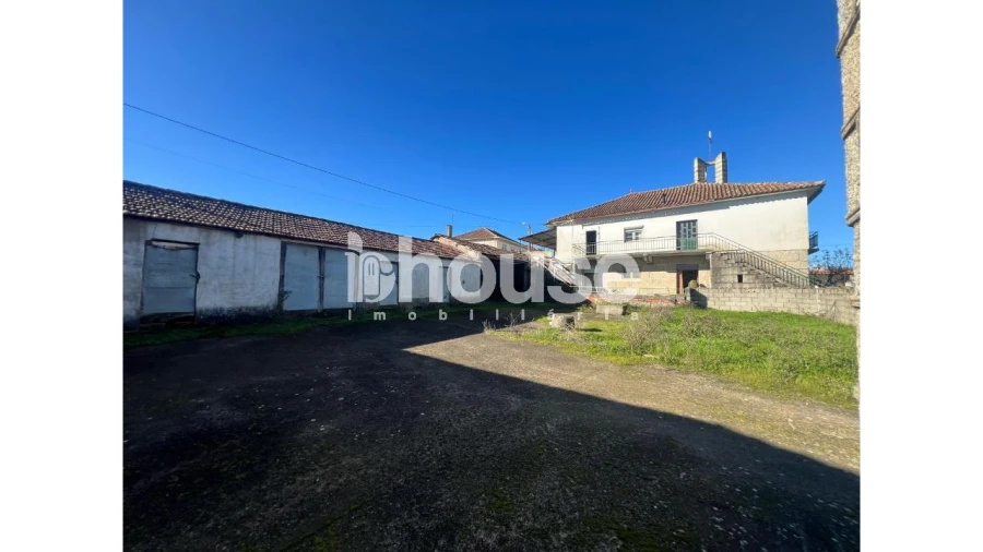 Moradia T4 para Venda em Ervões Foto 37