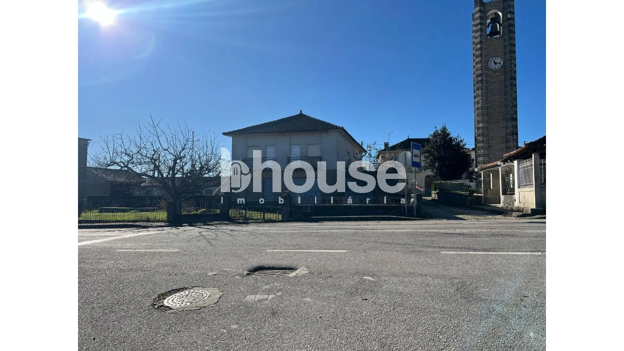 Moradia T4 para Venda em Ervões Foto 2