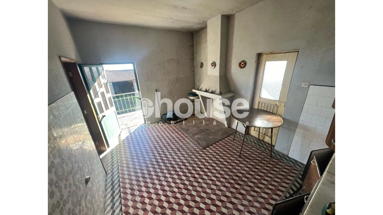 Moradia T4 para Venda em Ervões Foto 4