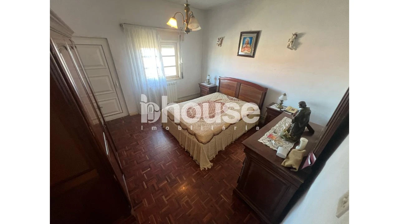 Moradia T4 para Venda em Ervões Foto 12