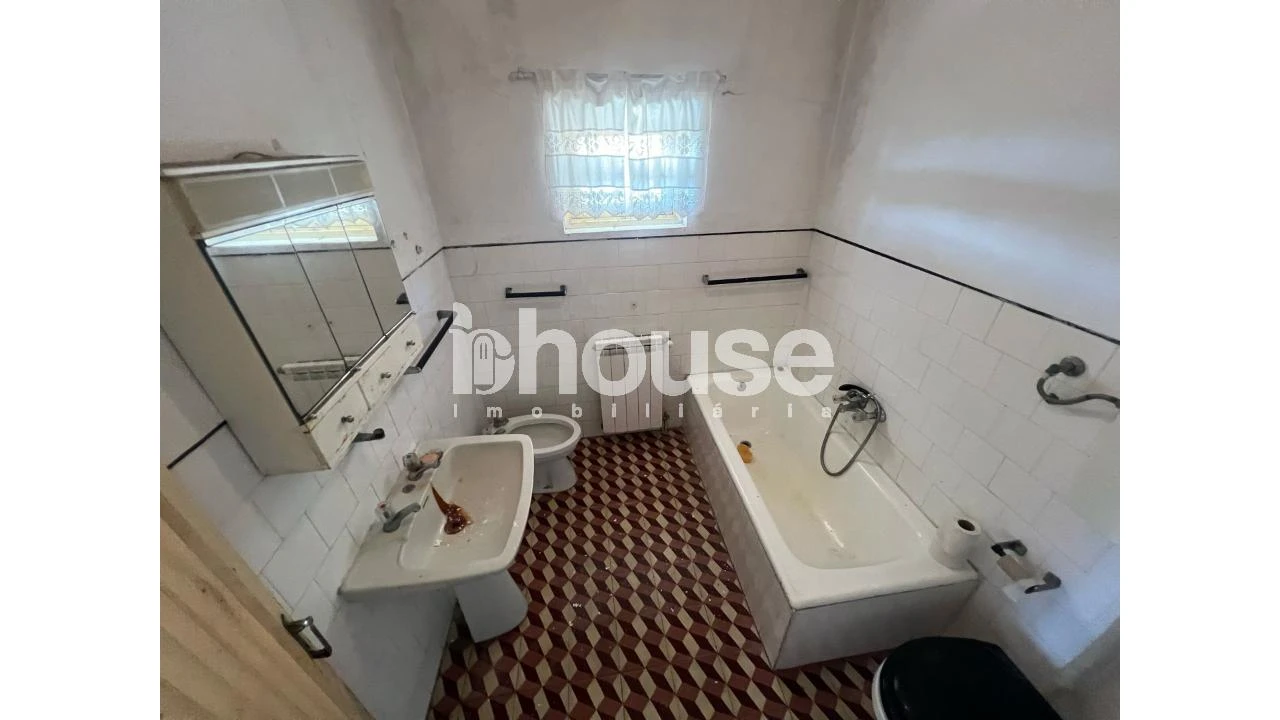 Moradia T4 para Venda em Ervões Foto 30