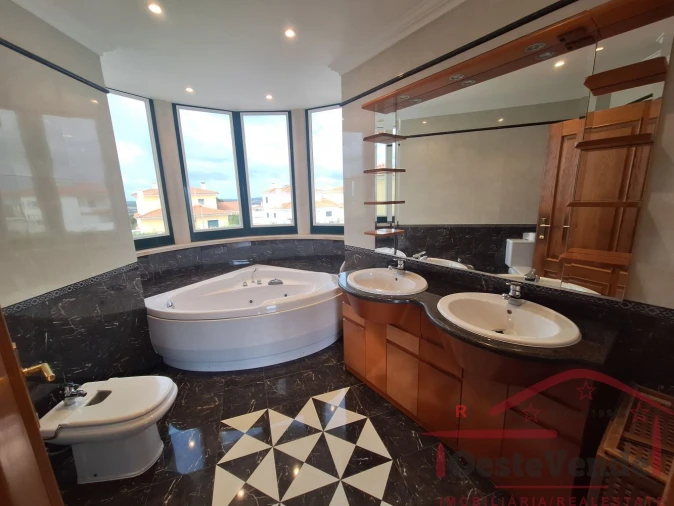 Moradia T4 para Venda em Cadaval e Pêro Moniz Foto 33