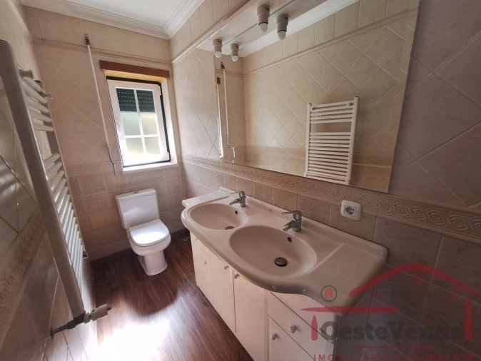 Moradia T4 para Venda em Cadaval e Pêro Moniz Foto 28