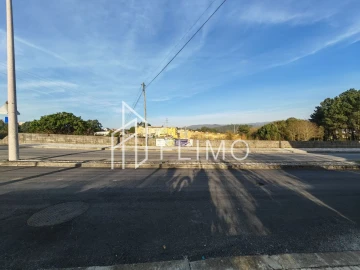 Terreno para Venda em São João da Madeira