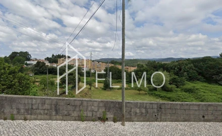 Terreno para Venda em São João da Madeira
