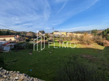 Terreno para Venda em São João da Madeira