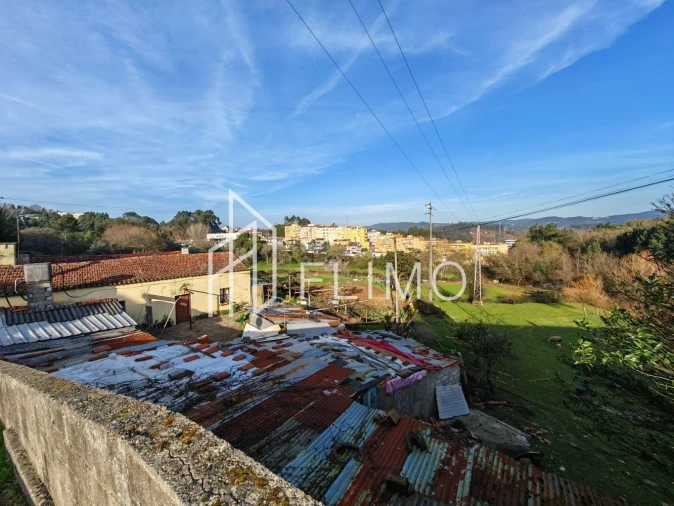 Terreno para Venda em São João da Madeira Foto 4