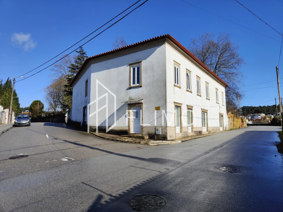Moradia T6 para Venda em Santa Maria da Feira, Travanca, Sanfins e Espargo Foto 1