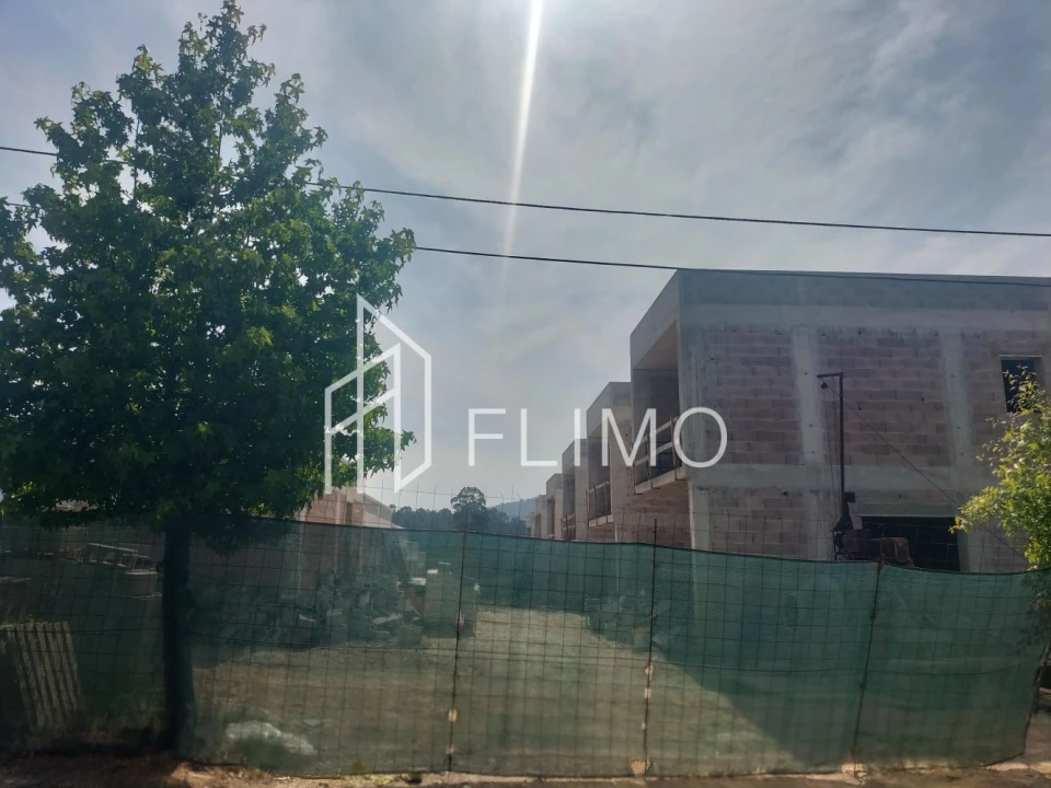 Moradia T3 para Venda em Nogueira do Cravo e Pindelo Foto 32