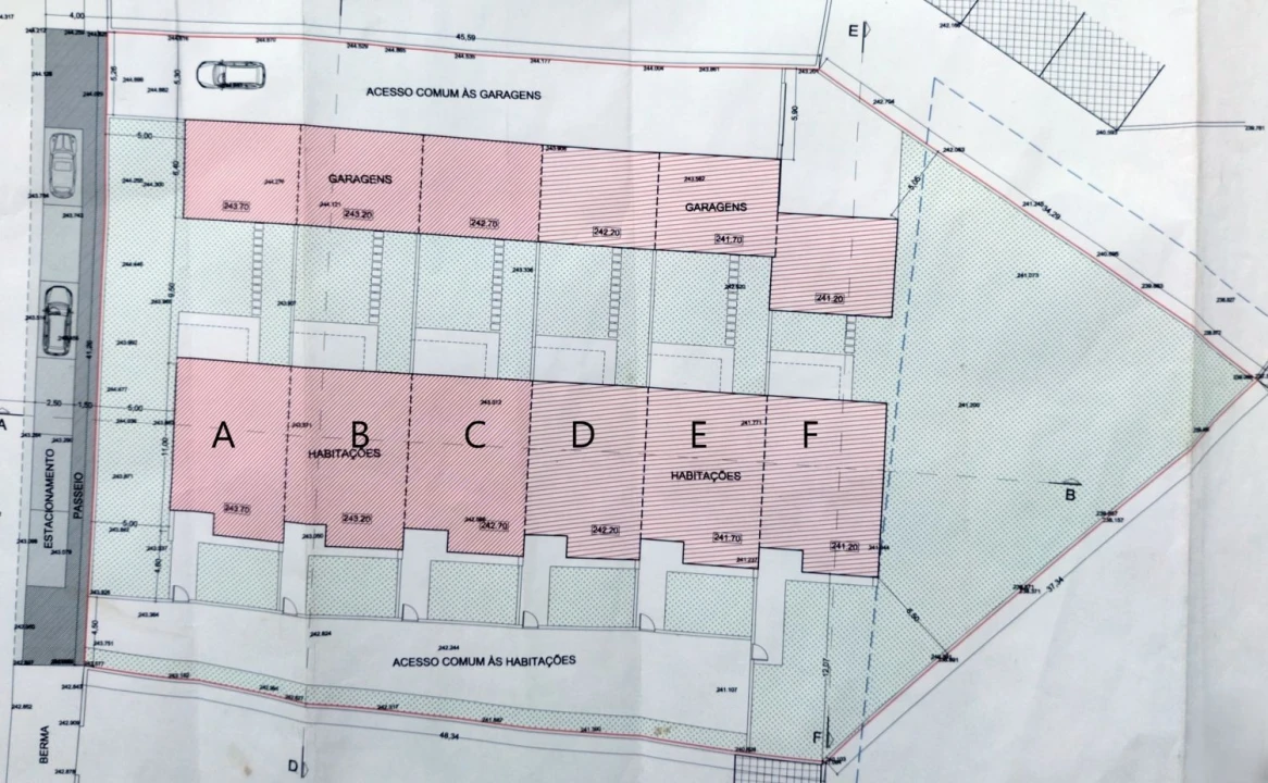 Moradia T3 para Venda em Nogueira do Cravo e Pindelo Foto 36