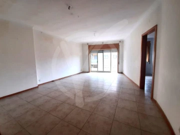 Apartamento T1 para Venda em Aver-O-Mar, Amorim e Terroso