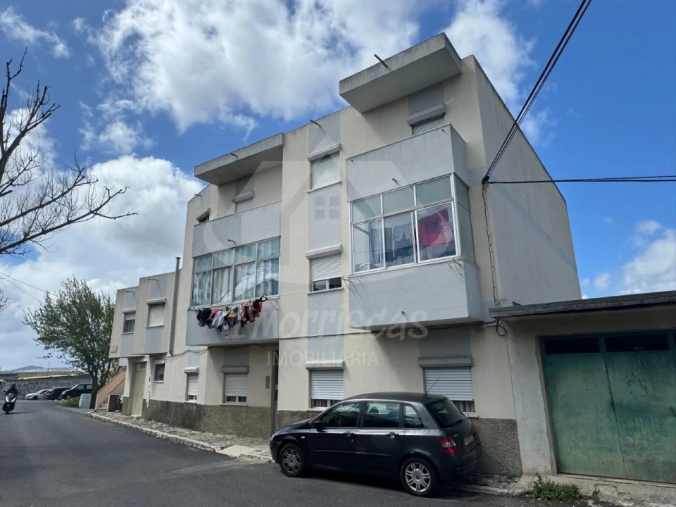 Prédio para Venda em Póvoa de Santo Adrião e Olival Basto Foto 2