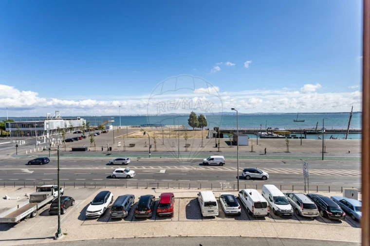 Apartamento T2 para Venda em Santa Maria Maior Foto 11