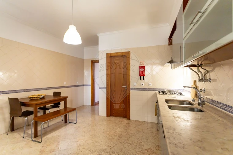 Apartamento T2 para Venda em Santa Maria Maior Foto 32