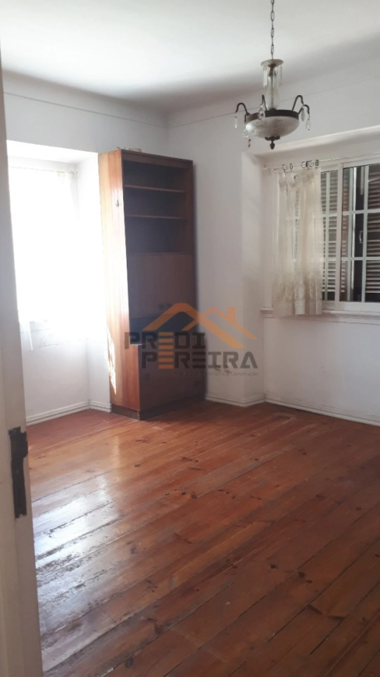 Moradia T7 para Venda em Loures Foto 9