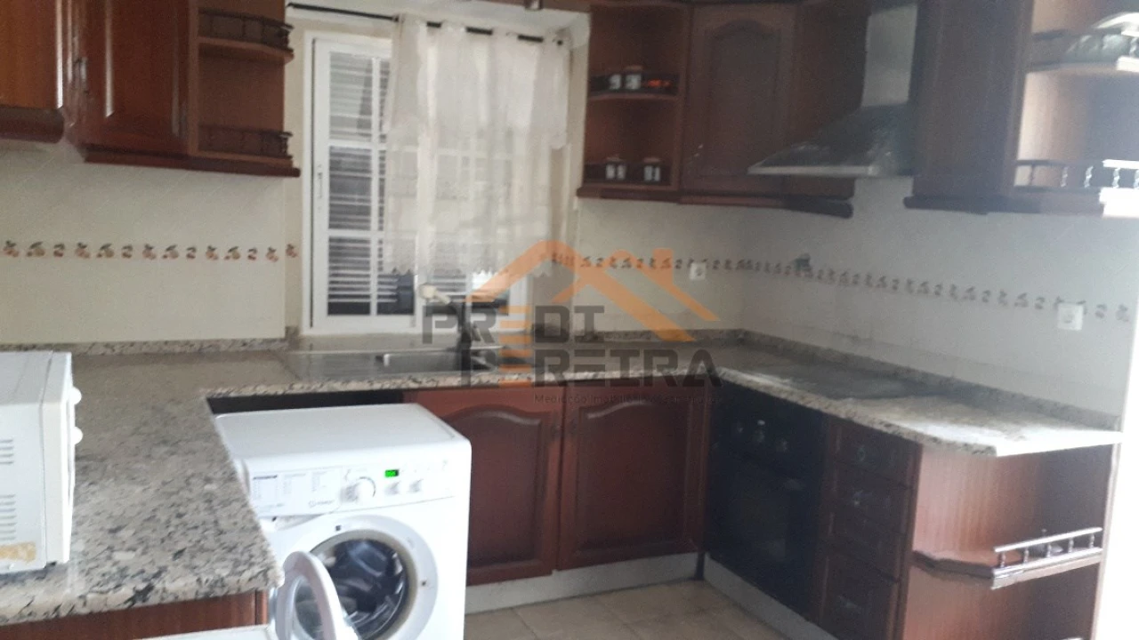 Moradia T7 para Venda em Loures Foto 11