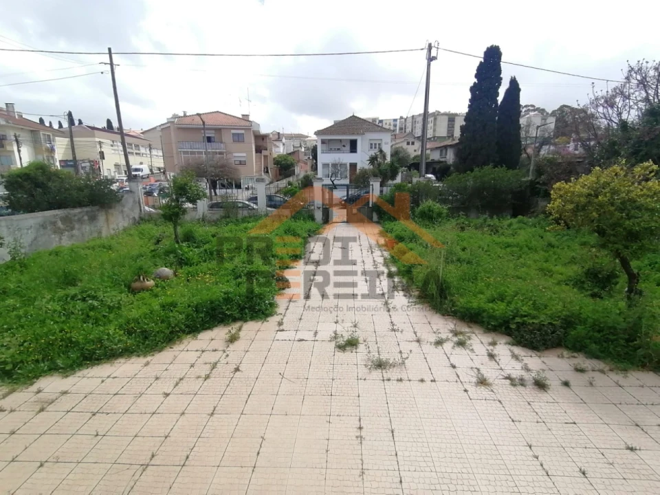 Moradia T7 para Venda em Loures Foto 24