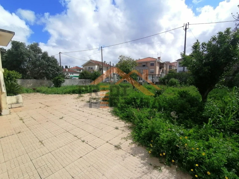 Moradia T7 para Venda em Loures Foto 30