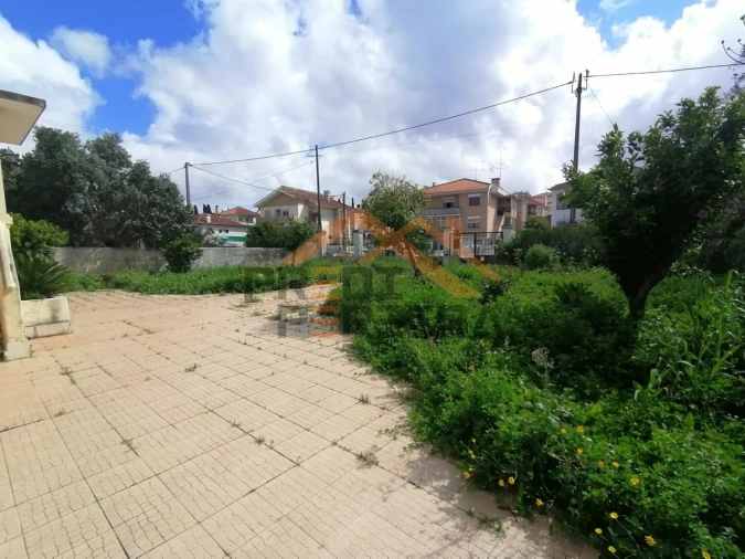 Moradia T7 para Venda em Loures Foto 30