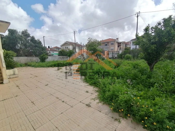 Moradia T7 para Venda em Loures Foto 32