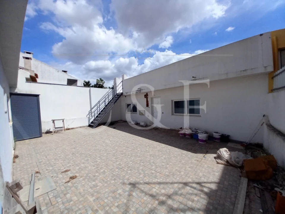 Moradia T5 para Venda em Amora Foto 38