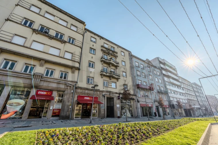 Escritório para Arrendamento em Braga (São José de São Lázaro e São João do Souto) Foto 23
