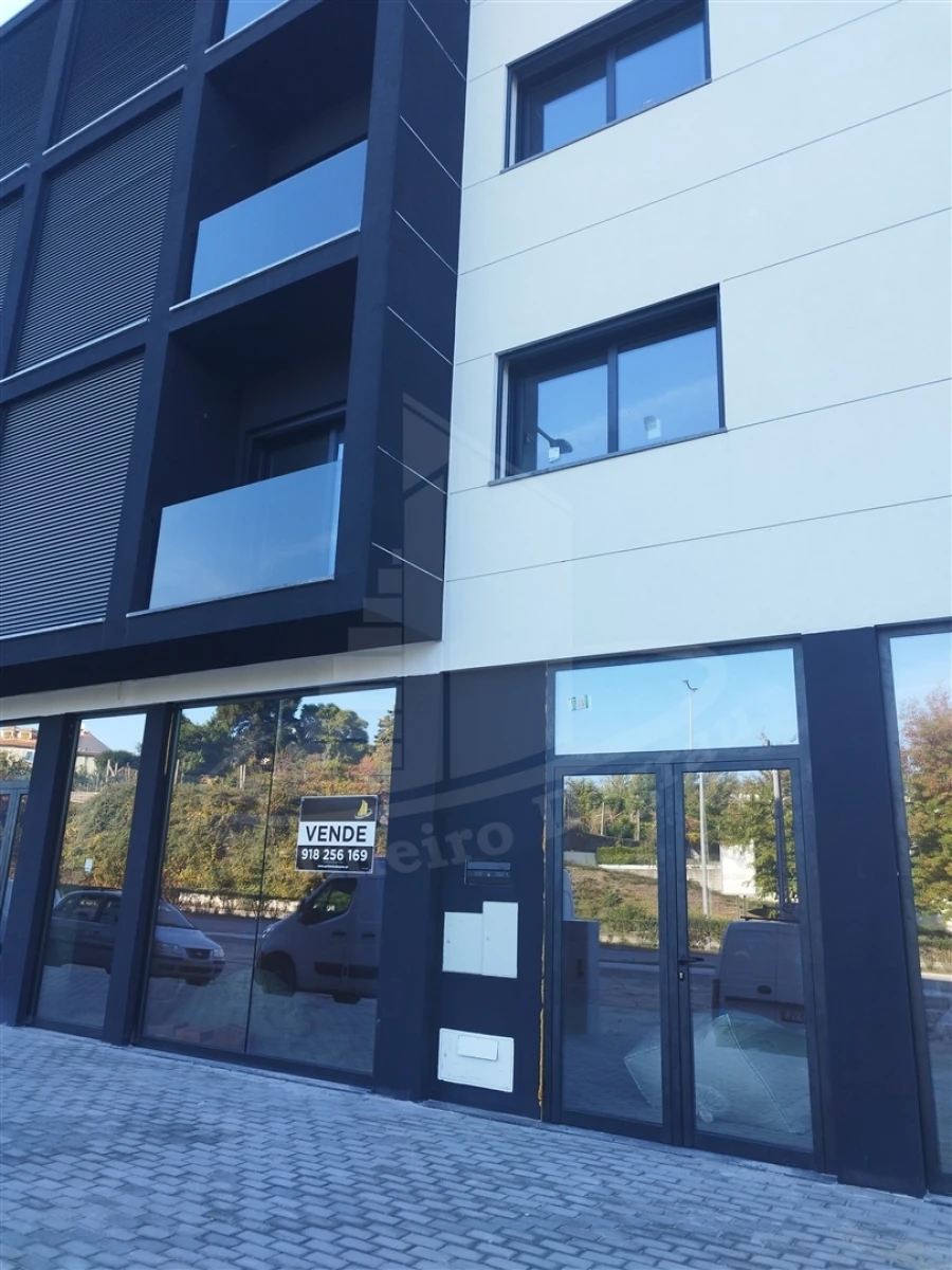 Loja para Venda em Este (São Pedro e São Mamede) Foto 17