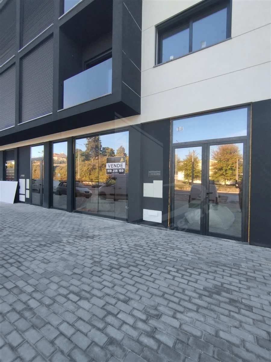 Loja para Venda em Este (São Pedro e São Mamede) Foto 18