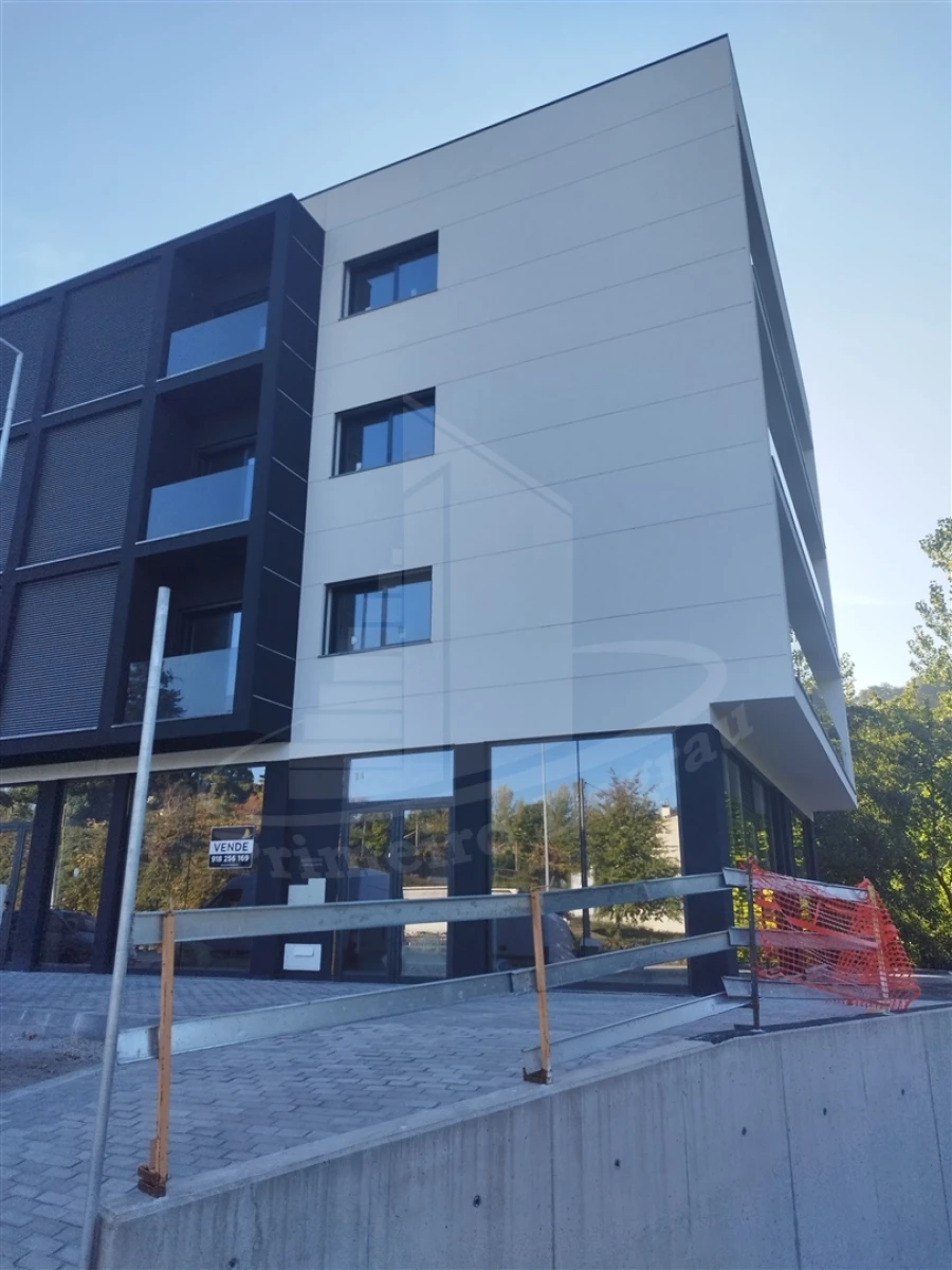 Loja para Venda em Este (São Pedro e São Mamede) Foto 15