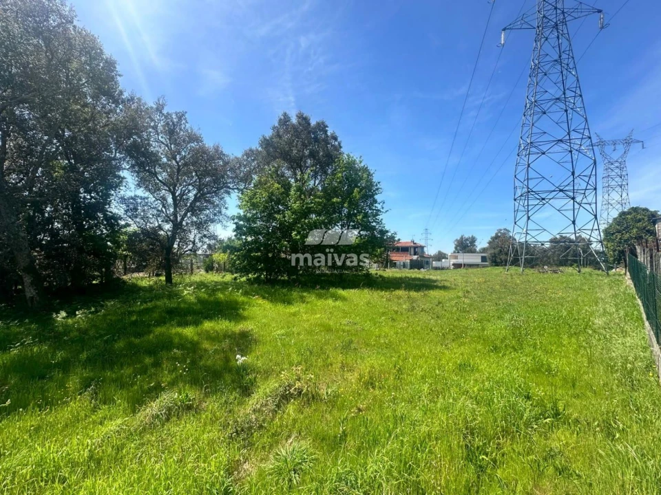 Terreno para Venda em Soutelo Foto 2