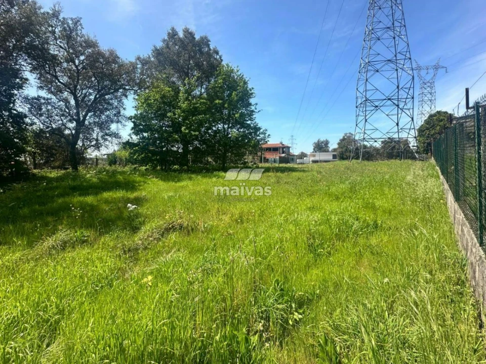 Terreno para Venda em Soutelo Foto 3